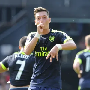 Mesut Ozil Print, Premier League Match Photo Mesut Ozil Print, Premier League Match Photo