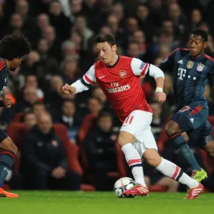 Mesut Ozil Clashes with Dante and David Alaba in Arsenal vs. Bayern Munich UCL Showdown Mesut Ozil Clashes with Dante and David Alaba in Arsenal vs. Bayern Munich UCL Showdown
