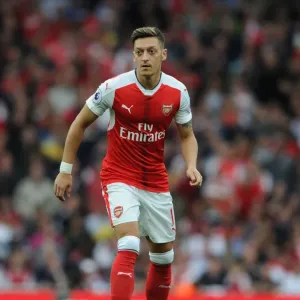 Mesut Ozil at Emirates Stadium: Arsenal vs. Chelsea (Premier League 2016-17)