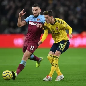 Mesut Ozil Faces Pressure: West Ham United vs. Arsenal FC, Premier League 2019-20