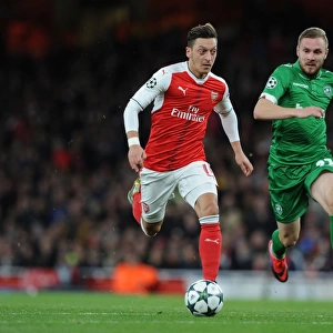 Mesut Ozil Scores Arsenal's Fourth Goal in Champions League Match Against Ludogorets (2016-17)
