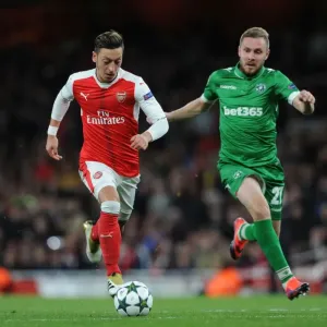 Mesut Ozil Scores Arsenal's Fourth Goal in Champions League Match Against Ludogorets (2016-17) Mesut Ozil Scores Arsenal's Fourth Goal in Champions League Match Against Ludogorets (2016-17)