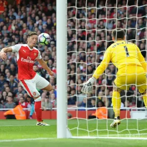 Mesut Ozil Scores Arsenal's Third Goal Against Swansea City (2016-17)