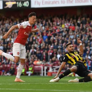 Mesut Ozil Scores Arsenal's Second Goal Against Watford (2018-19)