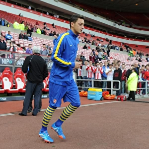 Mesut Ozil Shines: Arsenal Crush Sunderland 3-1 in Premier League