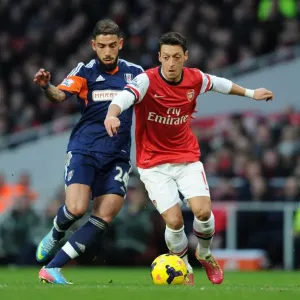 Mesut Ozil vs. Ashkan Dejagah: Arsenal vs. Fulham, Premier League Clash (2013-14) Mesut Ozil vs. Ashkan Dejagah: Arsenal vs. Fulham, Premier League Clash (2013-14)