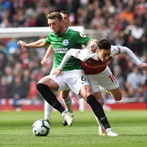 Mesut Ozil vs Dale Stephens: Intense Battle at Arsenal's Emirates Stadium (Arsenal v Brighton & Hove Albion 2018-19)