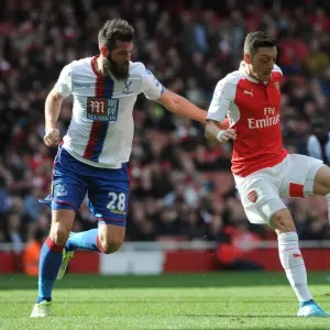 Mesut Özil vs Joe Ledley: Intense Battle in the Premier League - Arsenal vs Crystal Palace