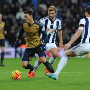 Mesut Ozil vs Jonny Evans: A Football Battle at The Hawthorns - Arsenal vs West Bromwich Albion (2015-16) Mesut Ozil vs Jonny Evans: A Football Battle at The Hawthorns - Arsenal vs West Bromwich Albion (2015-16)