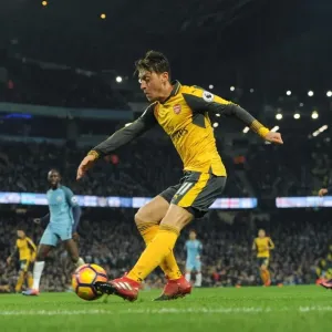 Mesut Ozil vs Pablo Zabaleta: Intense Battle at Etihad Stadium (Manchester City vs Arsenal, 2016-17)