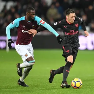 Mesut Ozil vs Pedro Obiang: A Battle in the Heart of the Premier League Clash between Arsenal and West Ham Mesut Ozil vs Pedro Obiang: A Battle in the Heart of the Premier League Clash between Arsenal and West Ham