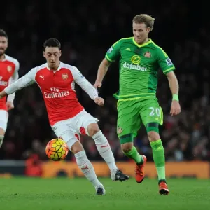 Mesut Ozil's Magic: Arsenal Overpowers Sunderland, Premier League 2015-16
