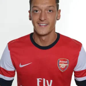 Mesut Ozil's Munich Debut: Arsenal's New Signing at Photo Shoot