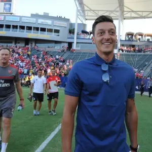 Mesut Ozil's Pre-Season Gear Up: Arsenal vs. Chivas (2016-17), Carson, California