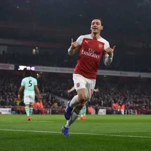 Mesut Ozil's Stunner: Arsenal's Game-Winning Goal vs AFC Bournemouth (2018-19) Mesut Ozil's Stunner: Arsenal's Game-Winning Goal vs AFC Bournemouth (2018-19)