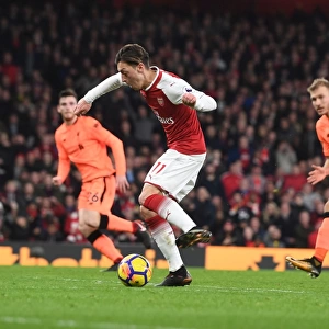 Mesut Ozil's Thrilling Goal: Arsenal's Triumph over Liverpool, 2017-18 Premier League