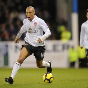 Mikael Silvestre (Arsenal). Burnley 1: 1 Arsenal, Barclays Premier League