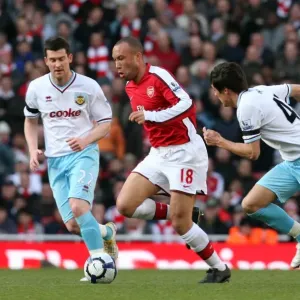 Mikael Silvestre (Arsenal) David Nugent and Jack Cork (Burnley). Arsenal 3: 1 Burnley Mikael Silvestre (Arsenal) David Nugent and Jack Cork (Burnley). Arsenal 3: 1 Burnley