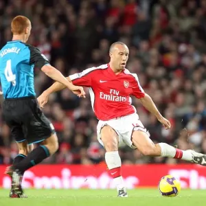 Mikael Silvestre (Arsenal) Steve Sidwell (Aston Villa) Mikael Silvestre (Arsenal) Steve Sidwell (Aston Villa)