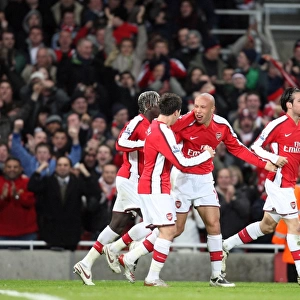 Mikael Silvestre celebrates scoring Arsenals 1st goal