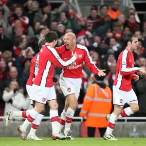 Mikael Silvestre celebrates scoring Arsenals 1st goal Mikael Silvestre celebrates scoring Arsenals 1st goal