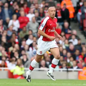 Mikael Silvestre's Triumph: Arsenal's 3:1 Victory over Everton in the Barclays Premier League (18/10/08)