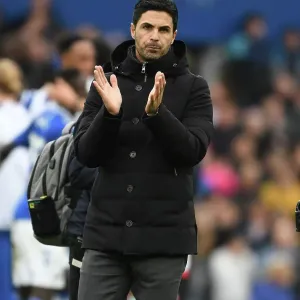 Mikel Arteta Applauds Arsenal Fans at Everton Match, Premier League 2022-23