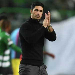 Mikel Arteta Applauds Arsenal Fans: Sporting Lisbon vs Arsenal, UEFA Europa League 2022-23 - Round of 16, First Leg