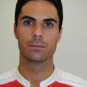 Mikel Arteta at Arsenal 1st Team Photocall (2015-16) Mikel Arteta at Arsenal 1st Team Photocall (2015-16)
