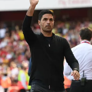 Mikel Arteta: Arsenal Manager Gears Up for Arsenal vs. Norwich City (Premier League 2021-22) Mikel Arteta: Arsenal Manager Gears Up for Arsenal vs. Norwich City (Premier League 2021-22)