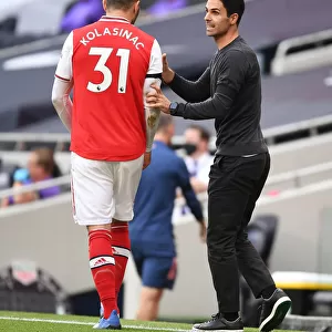 Mikel Arteta Coaches Arsenal Against Tottenham Hotspur in Premier League Clash (2019-20)