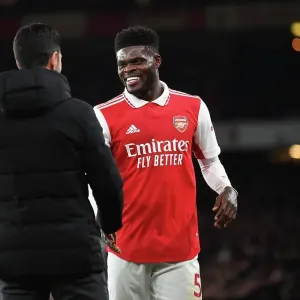 Mikel Arteta Consoles Emotional Thomas Partey After Substitution (Arsenal vs West Ham, 2022-23) Mikel Arteta Consoles Emotional Thomas Partey After Substitution (Arsenal vs West Ham, 2022-23)