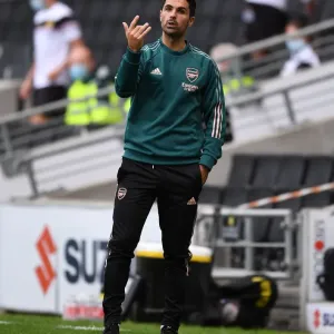Mikel Arteta Leads Arsenal in Pre-Season Clash against MK Dons, 2020