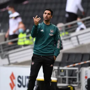 Mikel Arteta Leads Arsenal in Pre-Season Clash Print