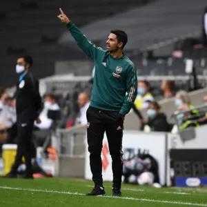 Mikel Arteta Leads Arsenal in Pre-Season Match Against MK Dons (2020-21)