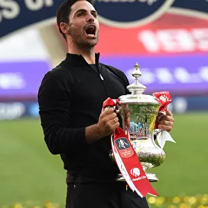 Mikel Arteta Lifts Empty FA Cup at Wembley: Arsenal's Historic Victory Over Chelsea in the Empty Stadium, FA Cup Final 2020