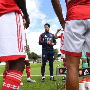 Mikel Arteta Motivates Arsenal Team During Pre-Season Friendly Against Ipswich Town