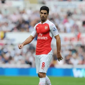 Mikel Arteta's Intense Focus: Arsenal vs Newcastle United (2015-16) Mikel Arteta's Intense Focus: Arsenal vs Newcastle United (2015-16)