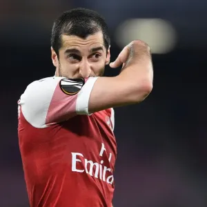 Mkhitaryan in Action: Arsenal's Europa League Battle at Napoli, 2019