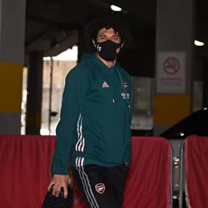 Mo Elneny Welcomes to Emirates: Arsenal's Newest Signing Arrives Ahead of Arsenal vs Leeds United (2020-21 Premier League)