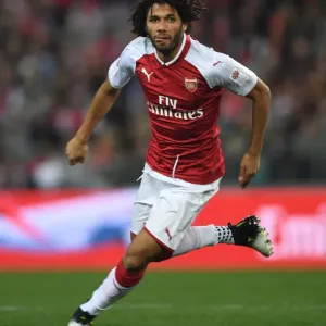Mohamed Elneny in Action: Arsenal vs. Western Sydney Wanderers (2017-18)