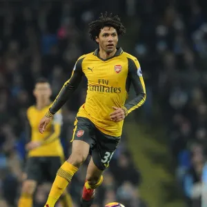 Mohamed Elneny (Arsenal). Manchester City 2: 1 Arsenal. Premier League. Eithad Stadium Mohamed Elneny (Arsenal). Manchester City 2: 1 Arsenal. Premier League. Eithad Stadium