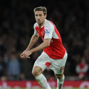 Monreal in Action: Arsenal vs. Tottenham Rivalry at the Emirates Stadium (2015-16) Monreal in Action: Arsenal vs. Tottenham Rivalry at the Emirates Stadium (2015-16)