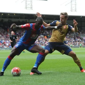 Monreal vs Bolasie: Intense Clash in Crystal Palace vs Arsenal, Premier League 2015-16 Monreal vs Bolasie: Intense Clash in Crystal Palace vs Arsenal, Premier League 2015-16