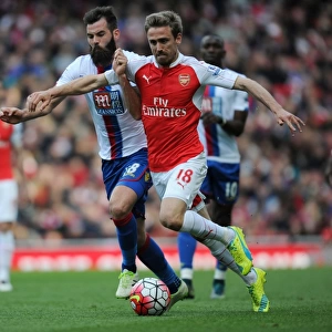 Monreal's Brilliant Midfield Maneuver: Outsmarting Ledley for Arsenal Against Crystal Palace (2015-16)