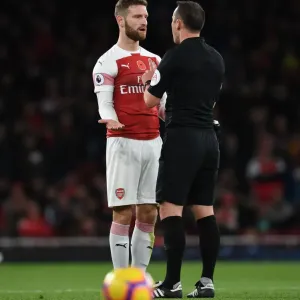 Mustafi Confronts Referee Attwell During Arsenal vs. Wolverhampton Clash (2018-19)