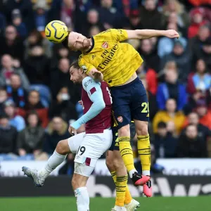 Mustafi Heads Off Burnley Challenge: Arsenal vs. Burnley, Premier League 2019-20 Mustafi Heads Off Burnley Challenge: Arsenal vs. Burnley, Premier League 2019-20