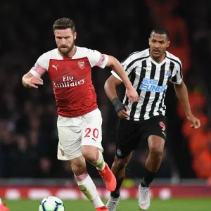 Mustafi Outmuscles Rondon: Arsenal vs Newcastle United, Premier League 2018-19 Mustafi Outmuscles Rondon: Arsenal vs Newcastle United, Premier League 2018-19