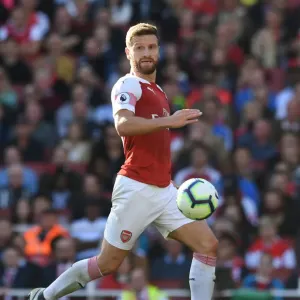 Mustafi's Determination: Arsenal's Key Player in the Battle Against Watford (2018-19)