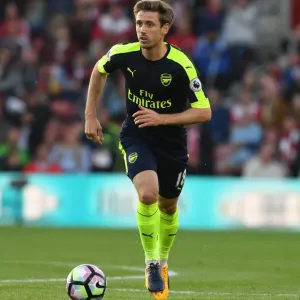 Nacho Monreal in Action: Arsenal vs. Southampton, Premier League 2016-17